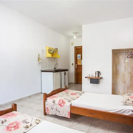 מלון Lisabeth 3*