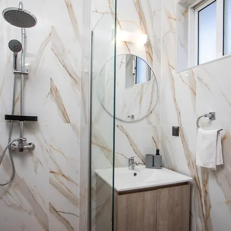 Lisabeth פליראקי