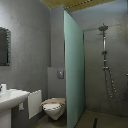 Lisabeth 3* פליראקי