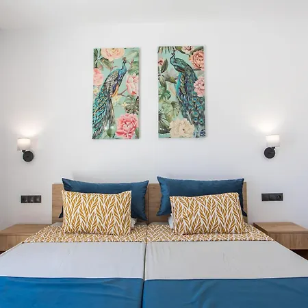 Lisabeth 팔리라키