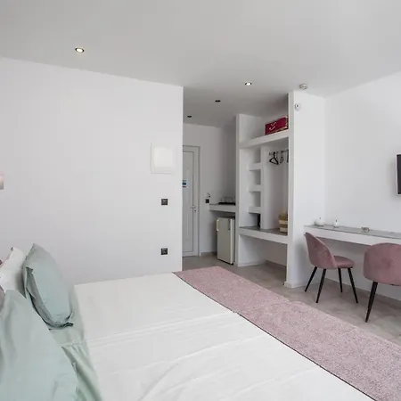 Lisabeth ファリラキ