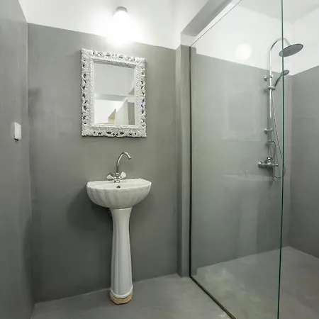 Lisabeth Otel Faliraki